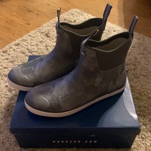 -NEW- HUK Rogue Wave